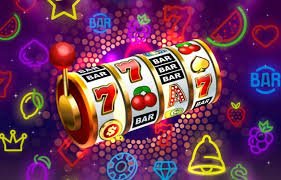 komodo slot game interface showing Aviator and Sweet Bonanza titles